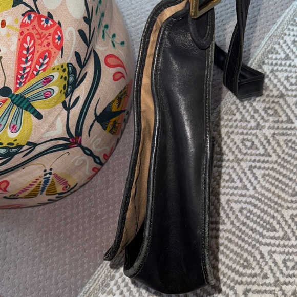 👛Coach 9718 Legacy Black Leather Shoulder Bag with Gold Accents Crescent Flap - Picture 13 of 15